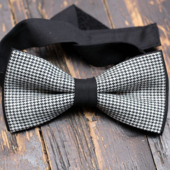 Classic Black and White Zig-Zag design Bow Tie with Pocket Square